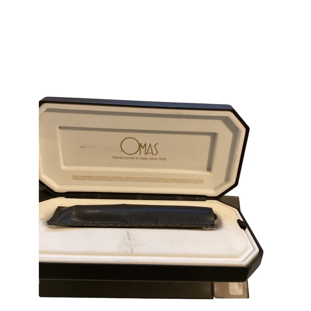 Vintage & Elegant Omas Handcrafted Rollerball Pen in original box - Picture 6 of 12